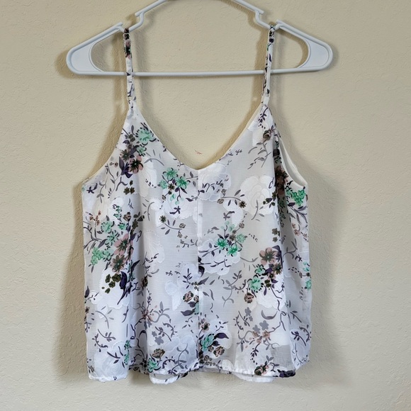 Women’s White Floral Top. Size XS - Picture 2 of 2